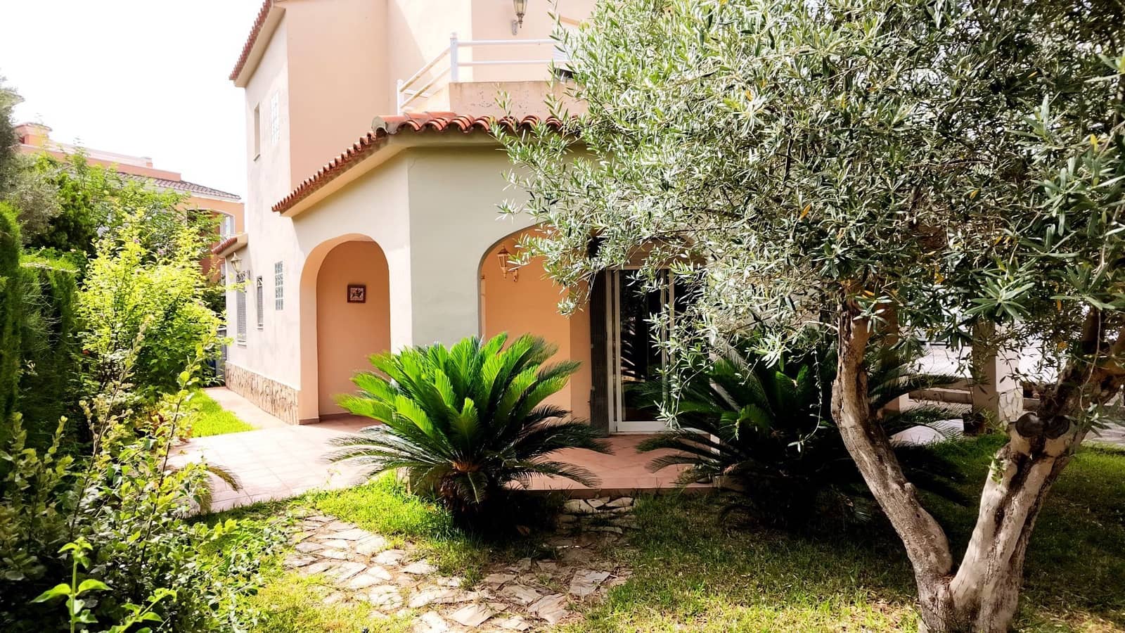 5 Zimmer Villa zu verkaufen in Oliva Nova mit Garage - 380.000 € (Ref: 9980166)