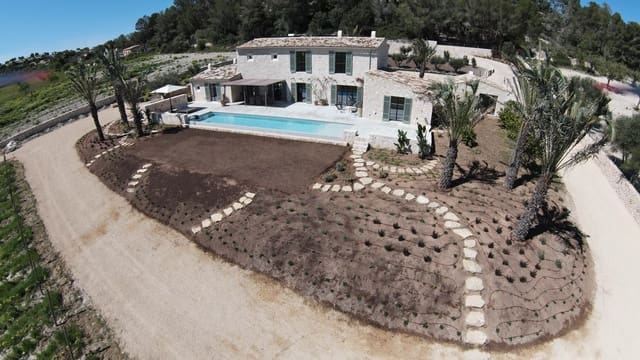 5 soverom Villa til salgs i Montuïri med svømmebasseng garasje - € 5 900 000 (Ref: 9061842)