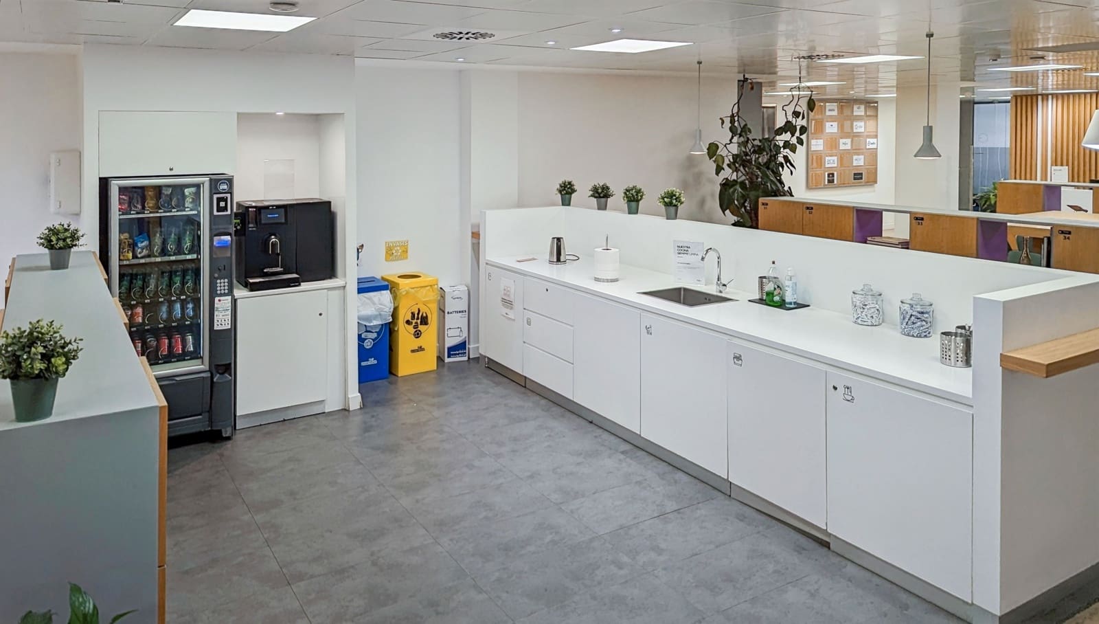 Office for rent in Madrid city - € 1,969 (Ref: 9420726)