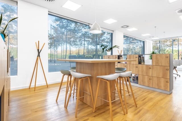 Kontor til leie i El Poblenou, Barcelona by - € 109 (Ref: 9420730)