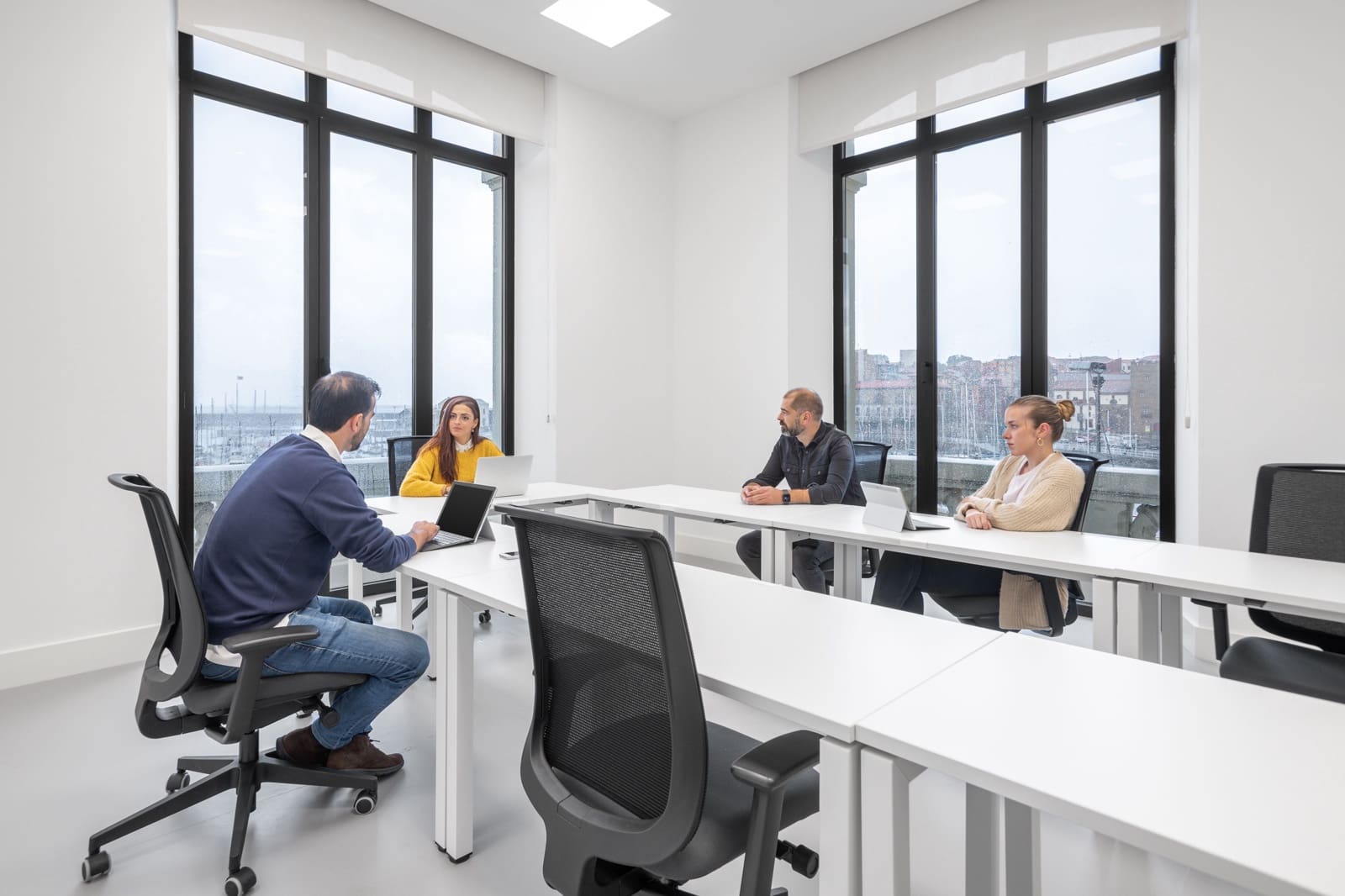 Toimisto vuokrattavana paikassa Gijon - 8 058 € (Ref: 9420733)