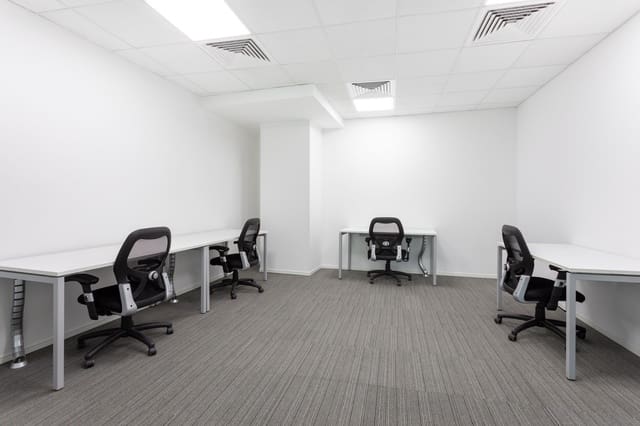 Office for rent in Cornellà de Llobregat - € 189 (Ref: 9420741)