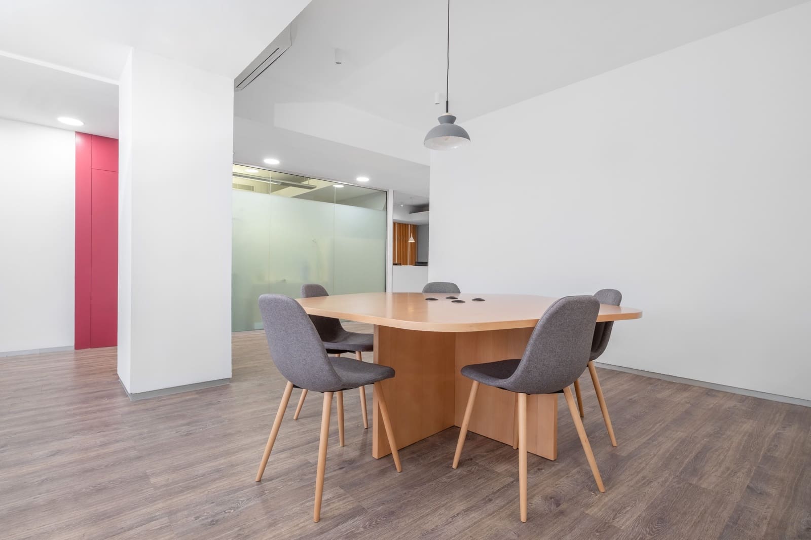 Kontor til leje i Madrid by - € 197 (Ref: 9420759)