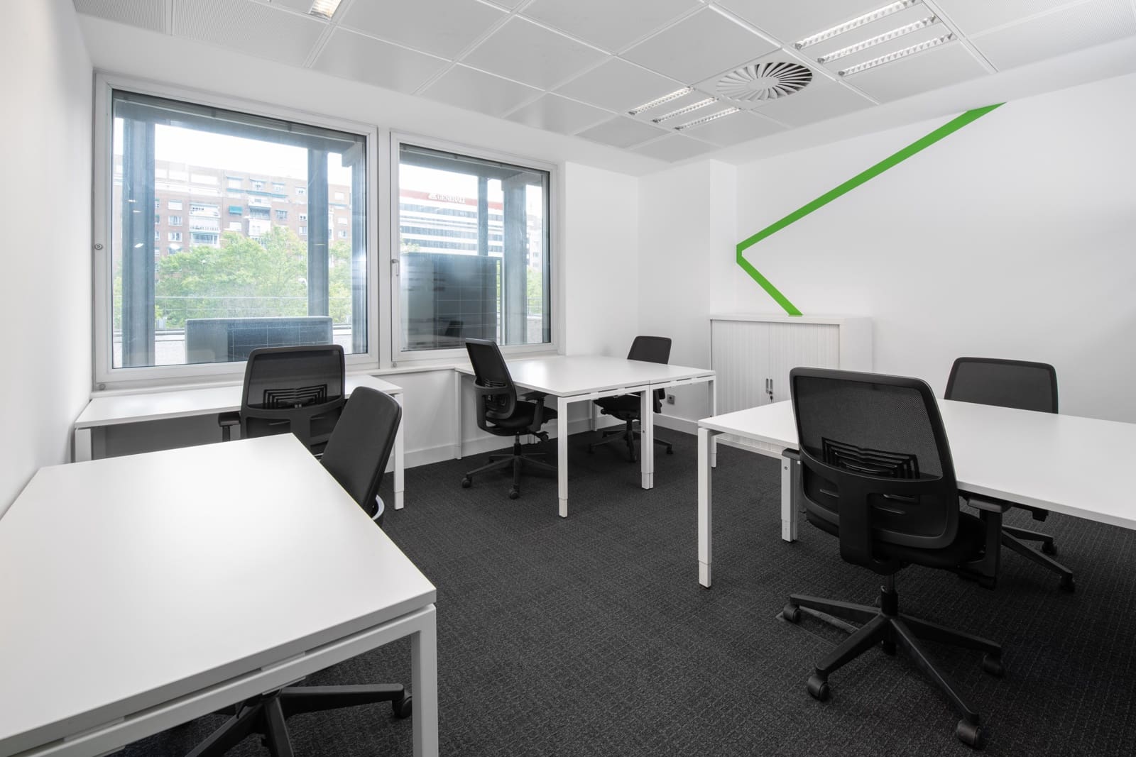 Kontor til leje i Madrid by - € 197 (Ref: 9420759)