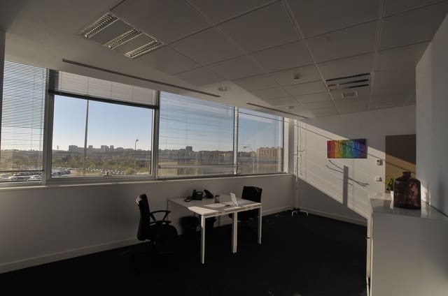 Kontor att hyra i Valdefuentes, Madrid stad - 189 € (Ref: 9420813)