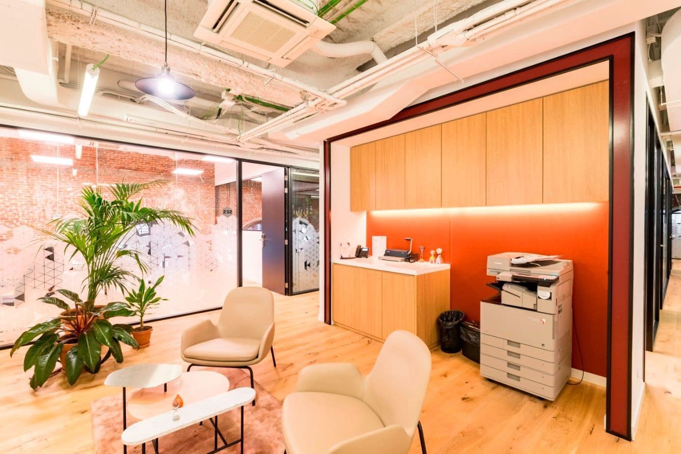 Kontor til leie i Madrid by - € 839 (Ref: 9420830)