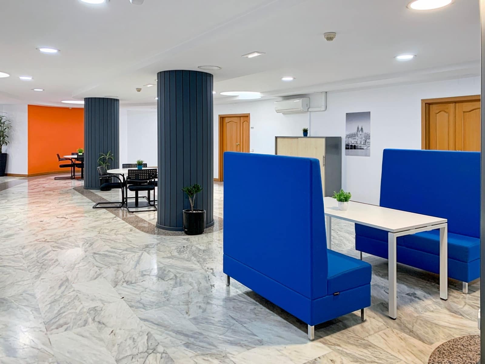 Office for rent in Marbella - € 1,321 (Ref: 9420840)