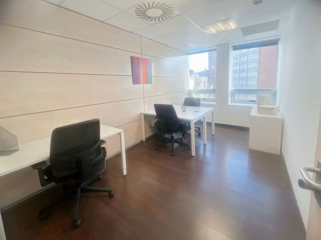 Escritório para arrendar em El Viso, Madrid cidade - 1 166 € (Ref: 9420860)