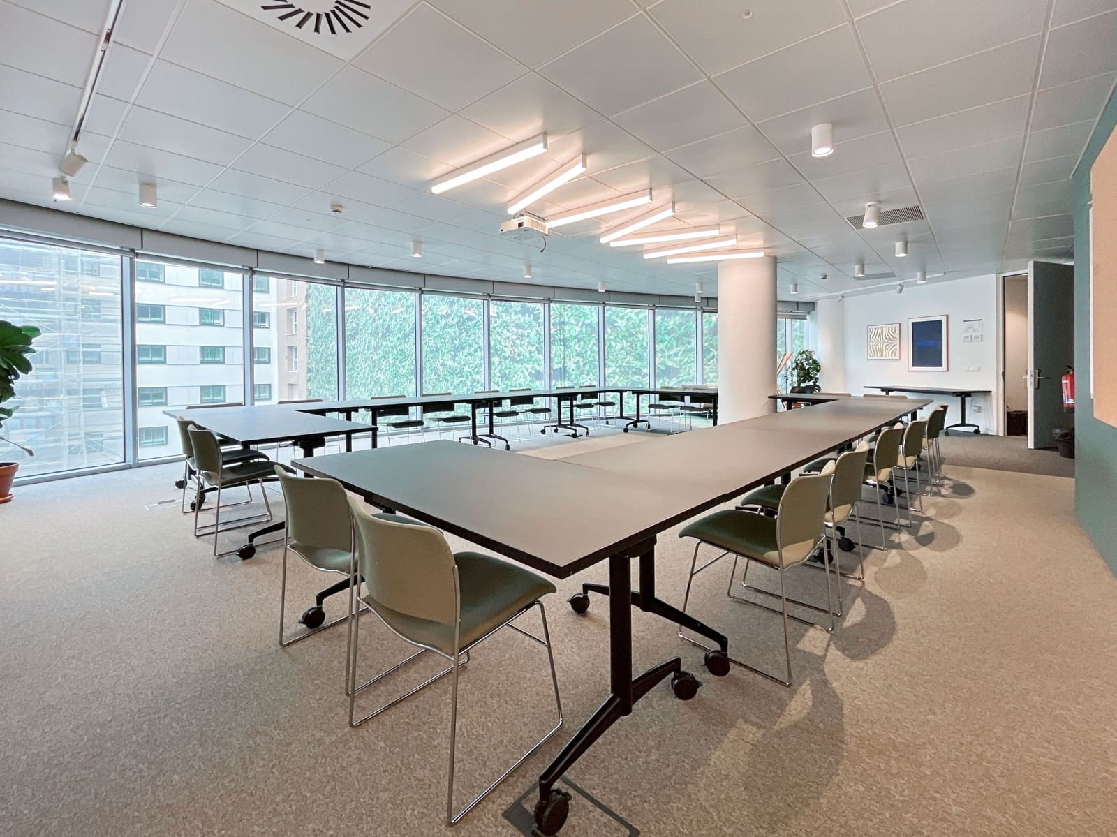 Kontor att hyra i Madrid stad - 109 € (Ref: 9420891)