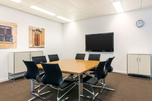 Kantoor te huur in Centro Urbano, Oviedo - € 1.409 (Ref: 9420899)