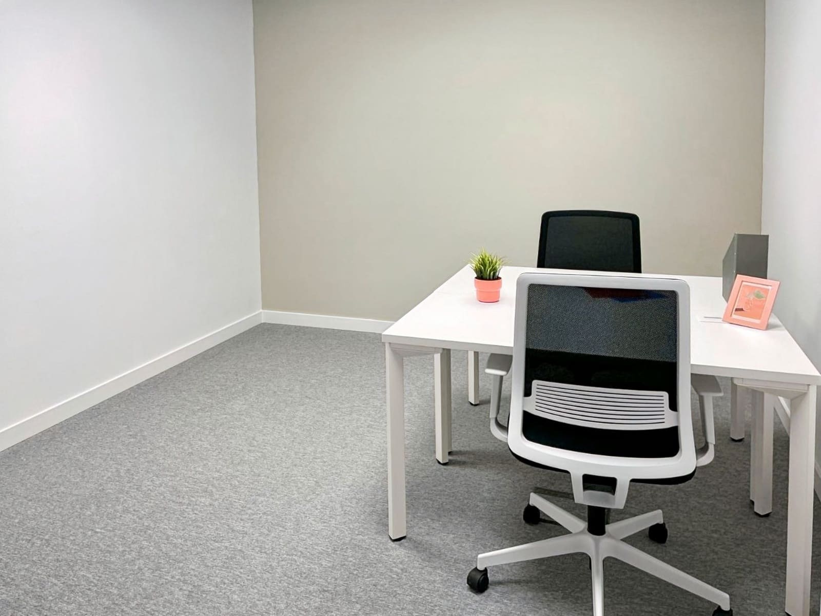 Office for rent in Santander - € 509 (Ref: 9420902)
