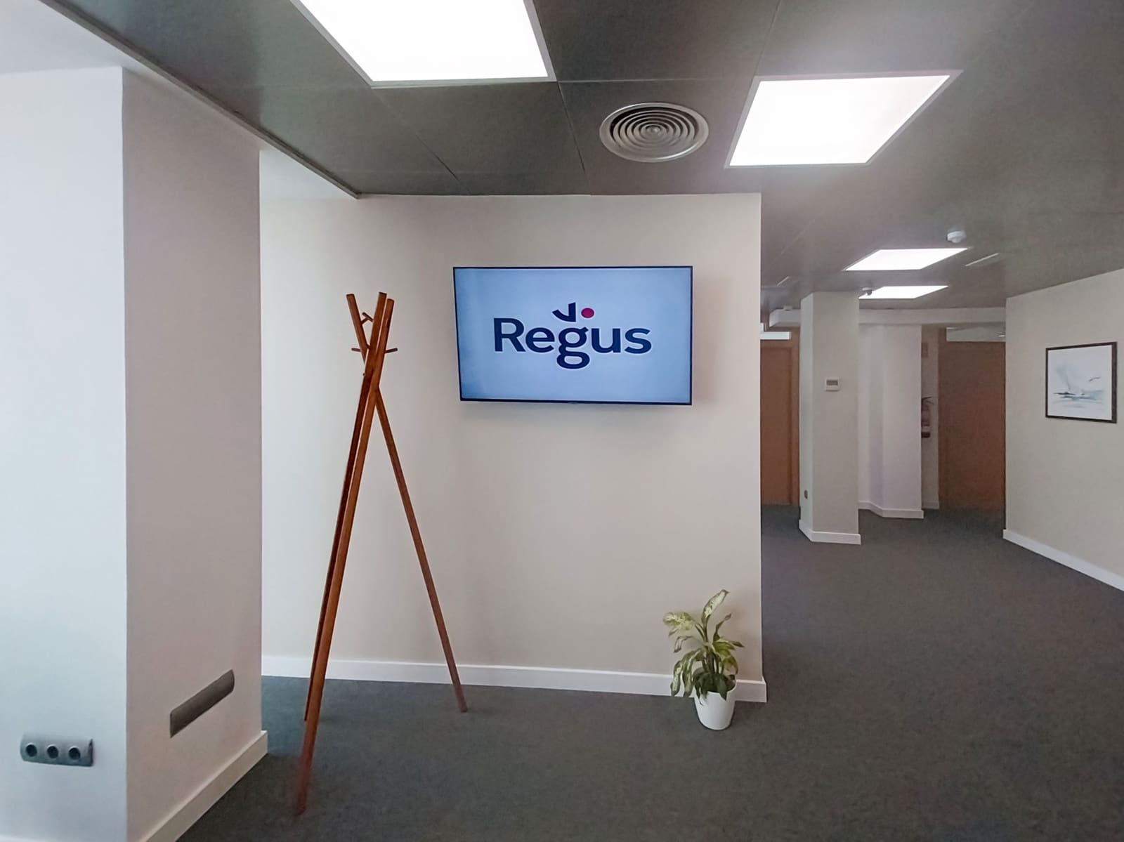 Office for rent in Santander - € 509 (Ref: 9420902)