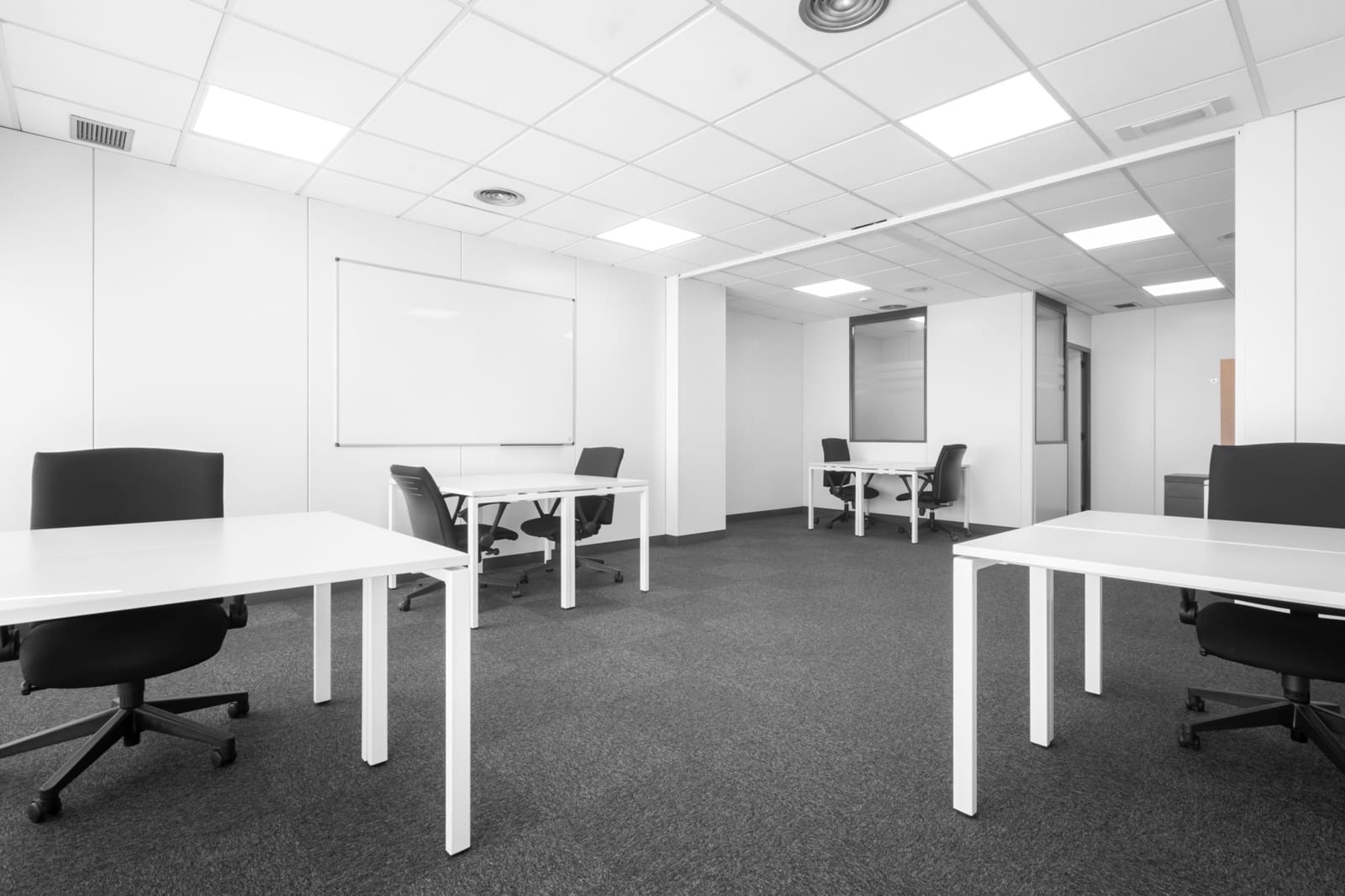 Office for rent in Marbella - € 109 (Ref: 9420907)