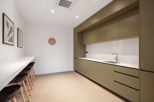 Kantoor te huur in Centro Urbano, Oviedo - € 179 (Ref: 9420917)