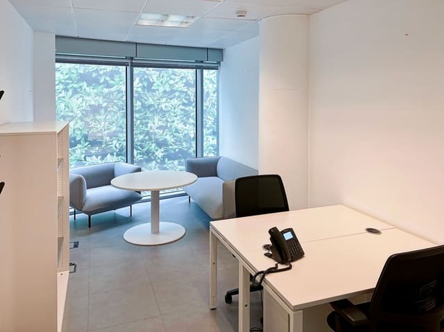 Kontor til leie i Nueva España, Madrid by - € 659 (Ref: 9420935)