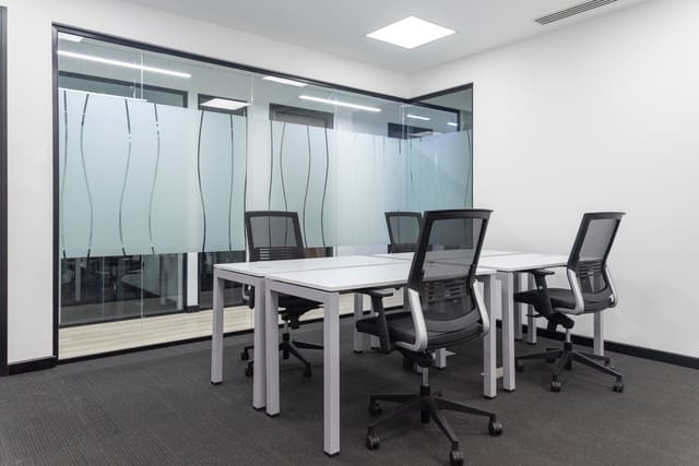 Office for rent in Les Tres Torres, Barcelona city - € 929 (Ref: 9420946)