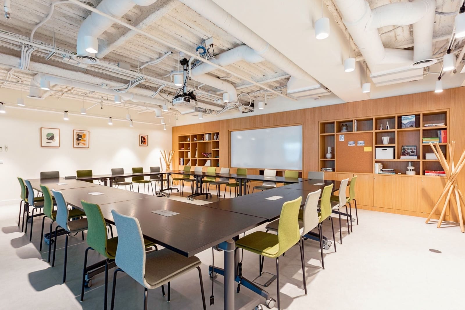 Kontor til leje i Barcelona by - € 189 (Ref: 9421012)