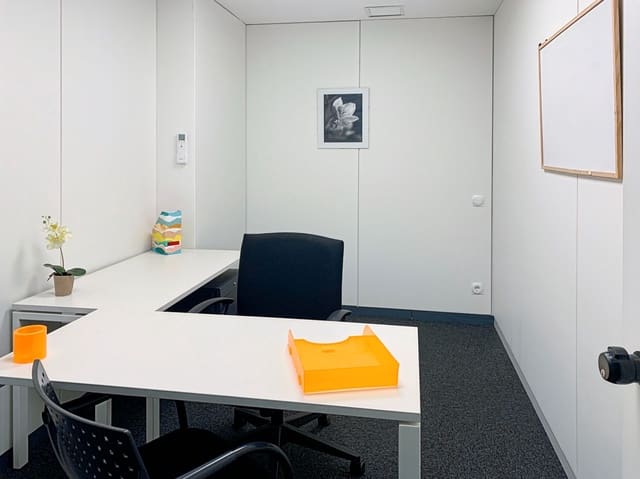 Escritório para arrendar em Ricardo Soriano, Marbella - 529 € (Ref: 9421038)