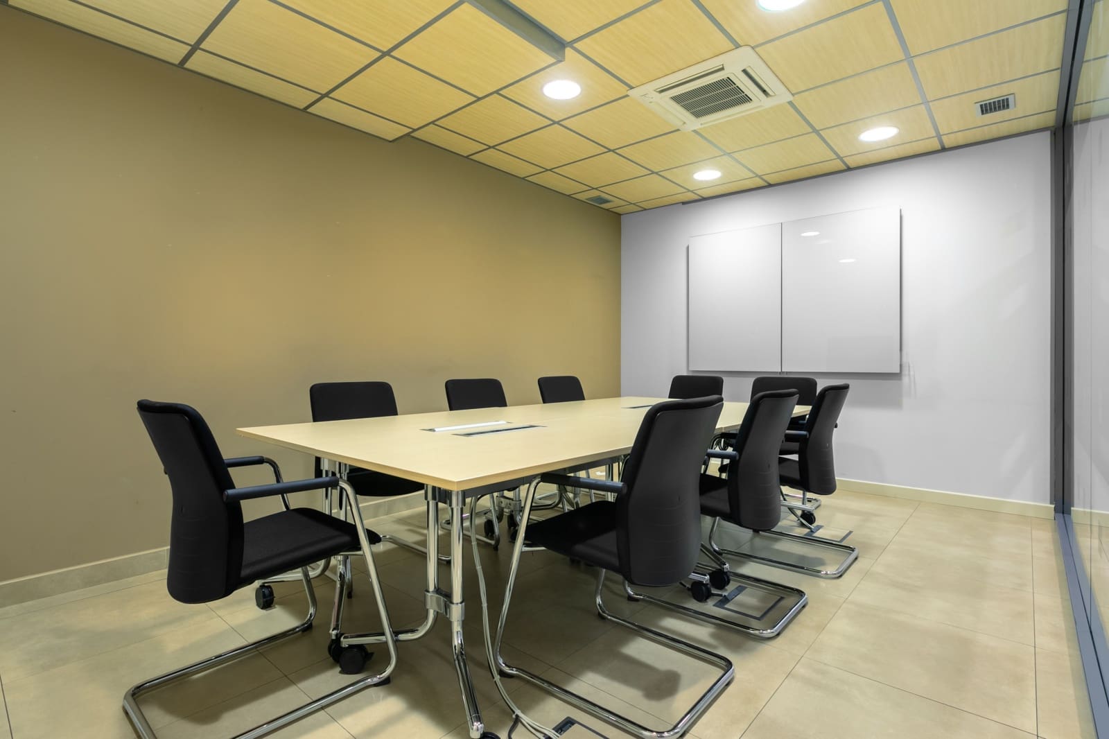 Office for rent in Malaga city - € 109 (Ref: 9421045)