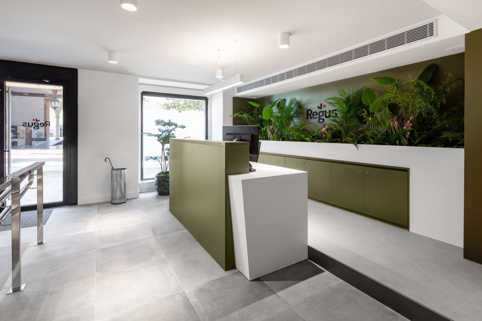 Escritório para arrendar em Oviedo - 219 € (Ref: 9421072)