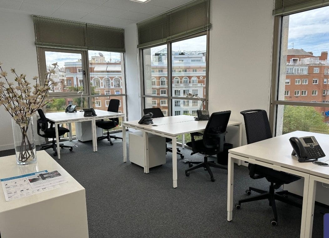 Büro zu vermieten in Madrid Stadt - 999 € (Ref: 9421096)