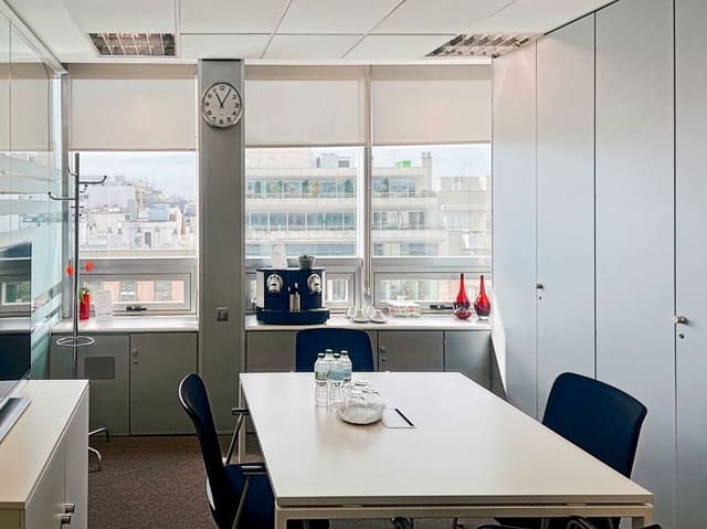 Kontor til leie i El Viso, Madrid by - € 254 (Ref: 9421097)