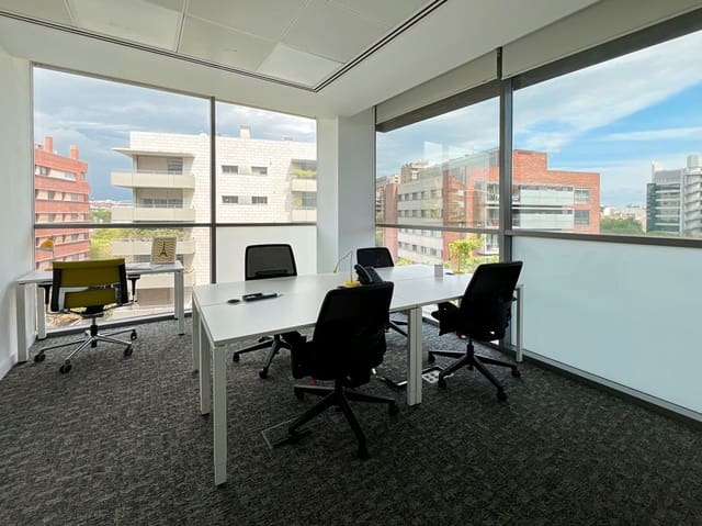 Büro zu vermieten in Les Tres Torres, Barcelona Stadt - 599 € (Ref: 9421107)