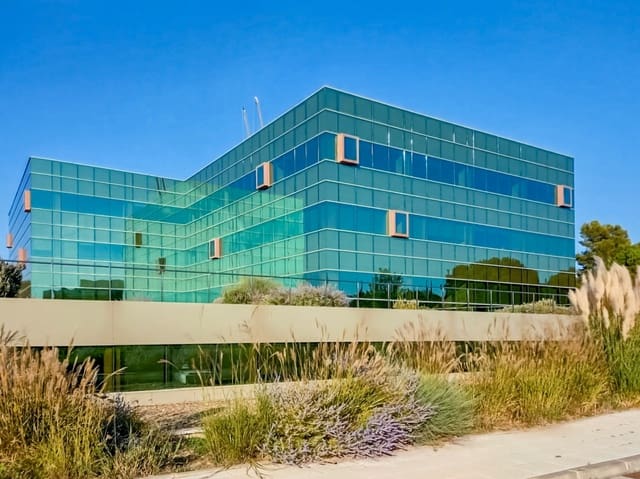 Toimisto vuokrattavana paikassa Sant Cugat del Vallès - 10 391 € (Ref: 9421126)