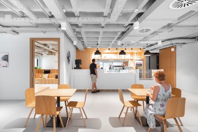 Office for rent in Encarnación, Regina, Seville city - € 809 (Ref: 9421140)