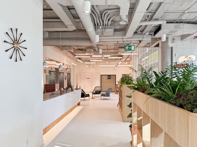 Office for rent in Simancas, Madrid city - € 329 (Ref: 9421174)