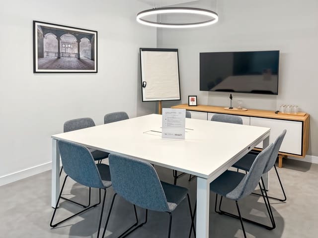 Biuro do wynajęcia w Camas - 369 € (Ref: 9421185)