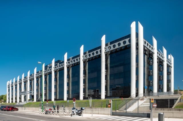 Kantoor te huur in La Moraleja, Alcobendas - € 17.195 (Ref: 9421192)