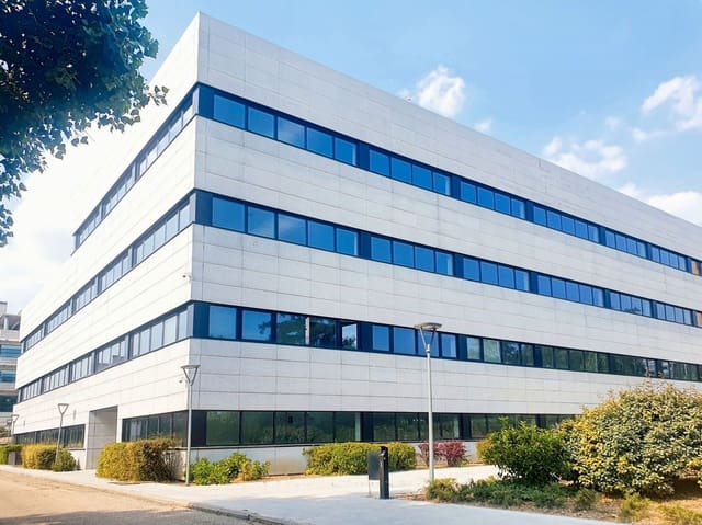 Oficina en Las Rozas de Madrid en alquiler - 11.306 € (Ref: 9421195)