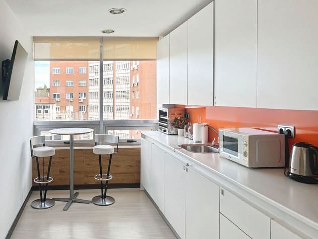 Kontor til leje i El Viso, Madrid by - € 22.614 (Ref: 9421199)