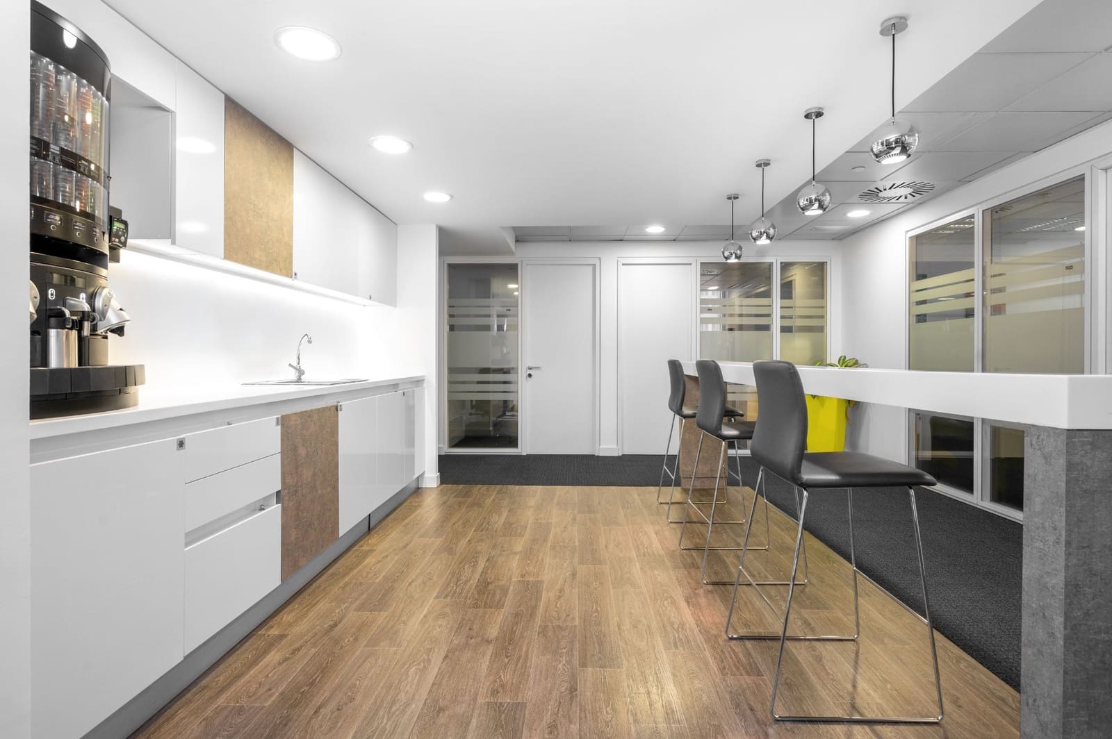 Office for rent in Madrid city - € 27,536 (Ref: 9421211)