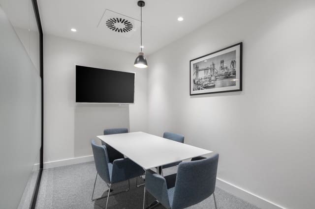 Kantoor te huur in Centro Urbano, Oviedo - € 13.904 (Ref: 9421223)