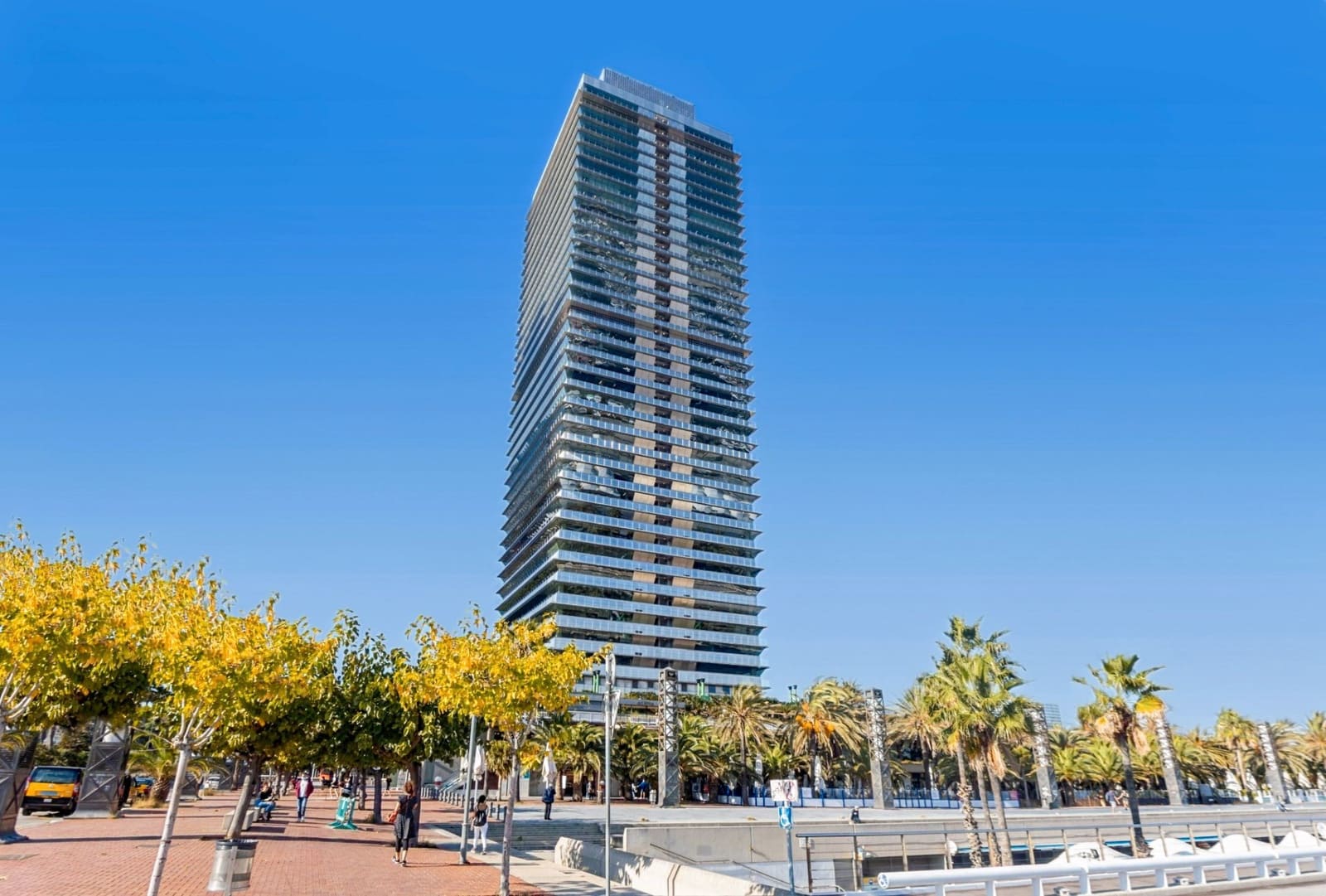 Office for rent in Barcelona city - € 31,166 (Ref: 9421258)