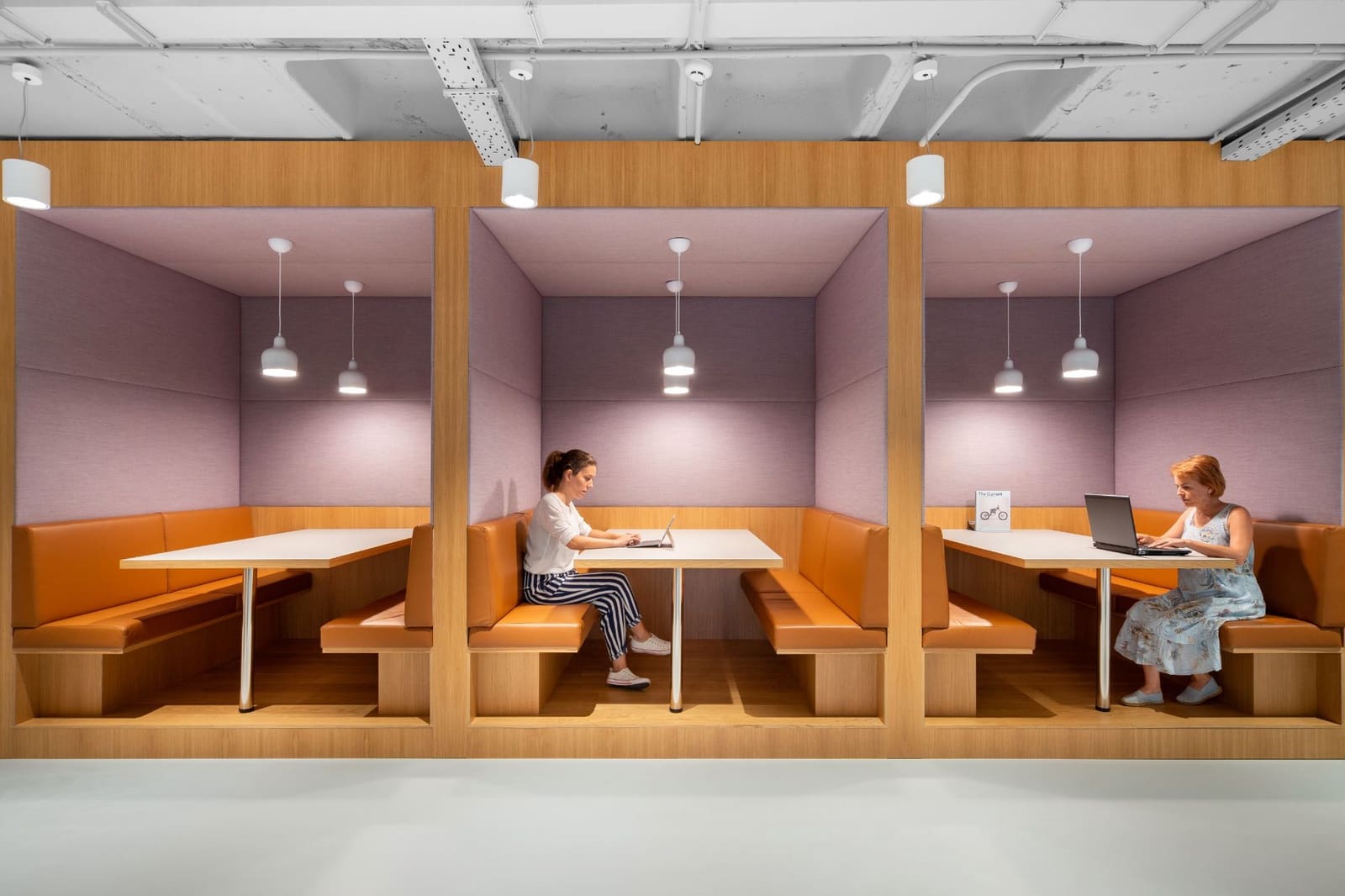 Office for rent in Seville city - € 12,096 (Ref: 9421270)