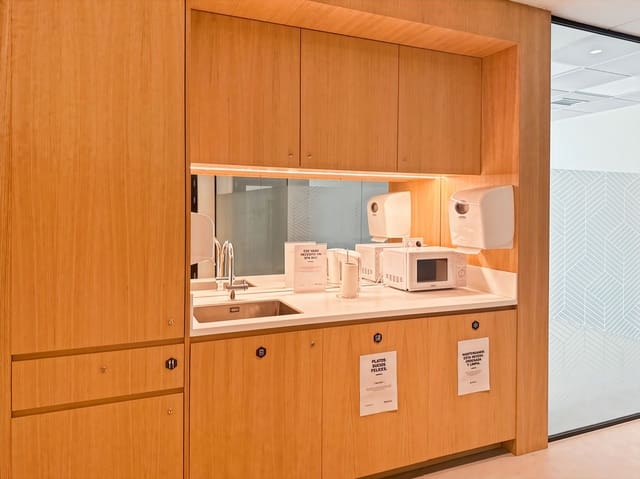 Kantoor te huur in Simancas, Madrid stad - € 13.896 (Ref: 9421279)