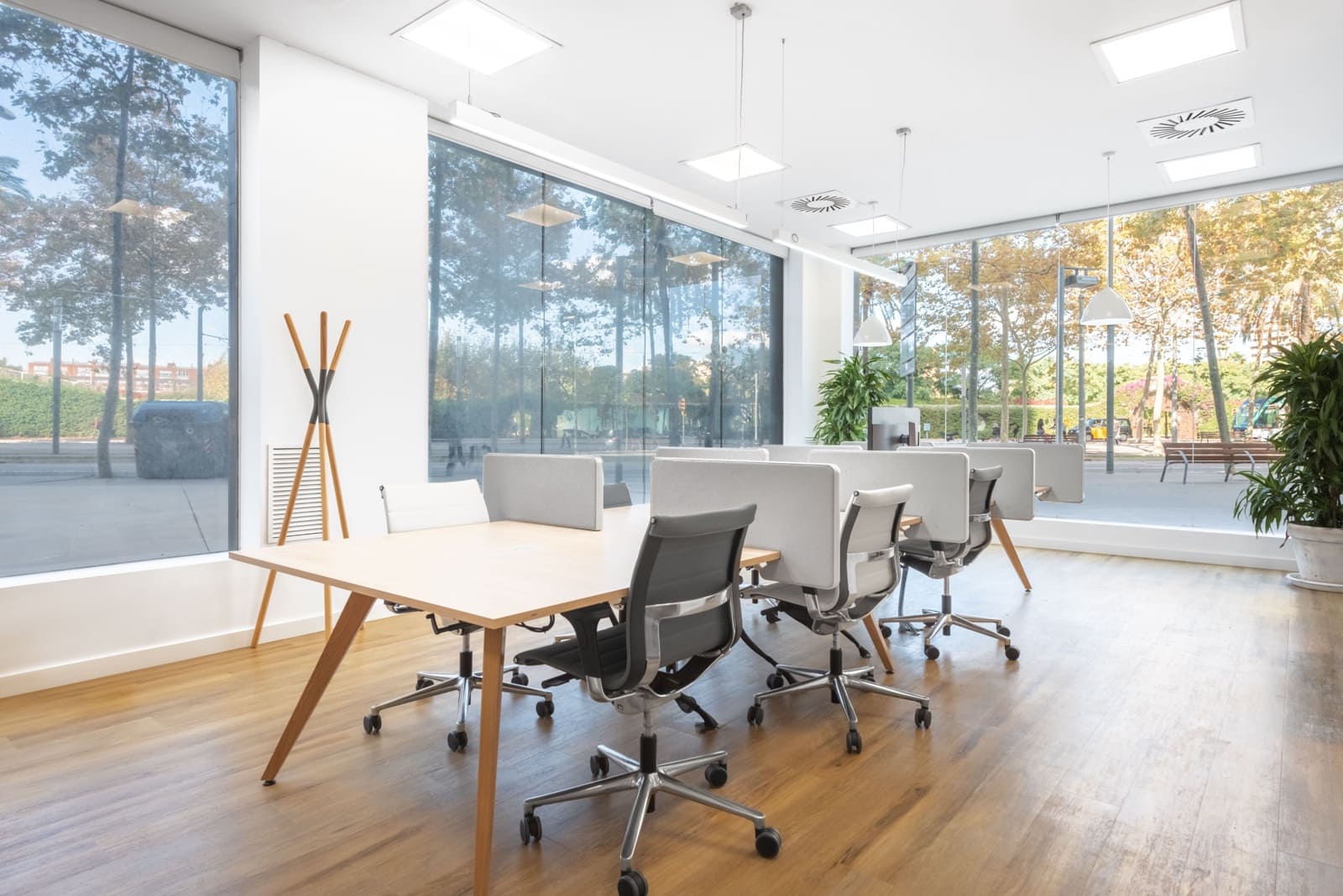 Office for rent in Barcelona city - € 219 (Ref: 9421317)