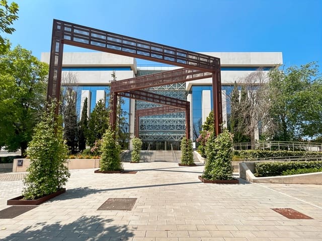 Kontor til leie i Corralejos, Madrid by - € 719 (Ref: 9421361)