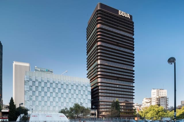 Kontor til leje i Cuatro Caminos, Madrid by - € 189 (Ref: 9421387)