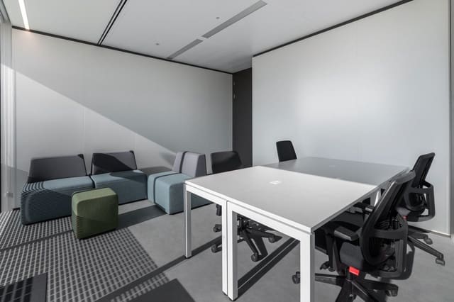 Ufficio da affittare in Valdefuentes, Madrid città - 9.351 € (Rif: 9421405)