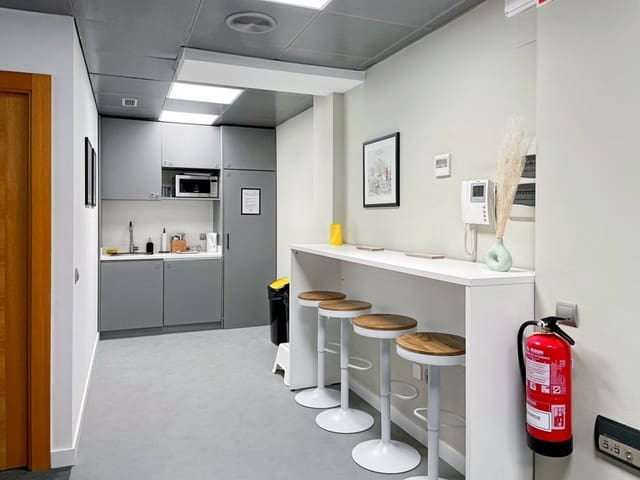 Kontor til leje i Santander - € 6.415 (Ref: 9421424)