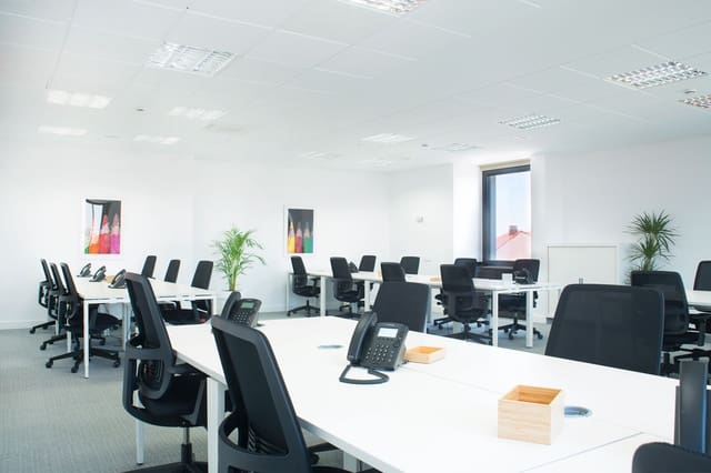 Office for rent in Mestalla, Valencia city - € 2,115 (Ref: 9421450)