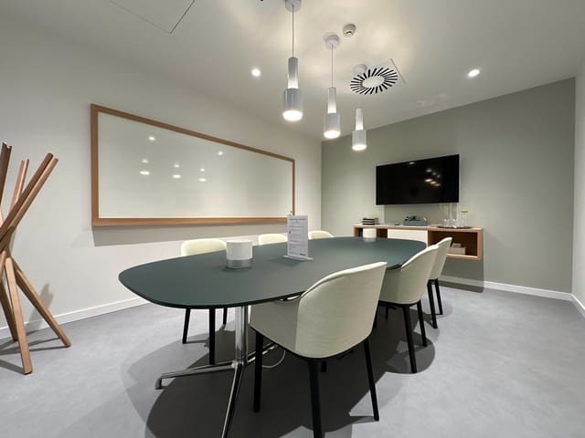 Ufficio da affittare in Valdefuentes, Madrid città - 189 € (Rif: 9421485)