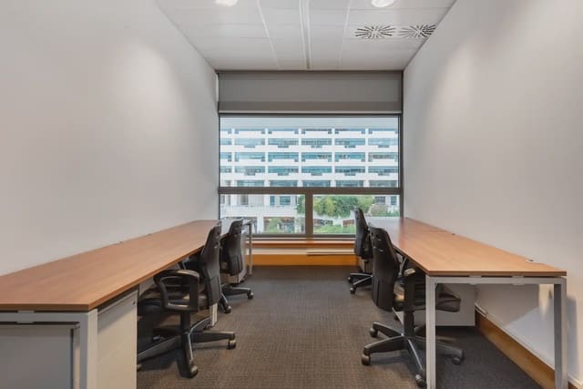 Toimisto vuokrattavana paikassa El Raval, Barcelona kaupunki mukana 
autotalli - 1 058 € (Ref: 9809480)