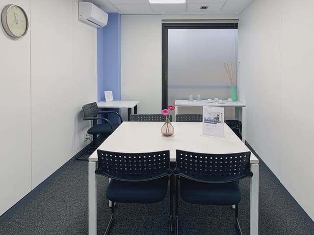 Oficina en Ricardo Soriano, Marbella en alquiler con garaje - 868 € (Ref: 9809497)