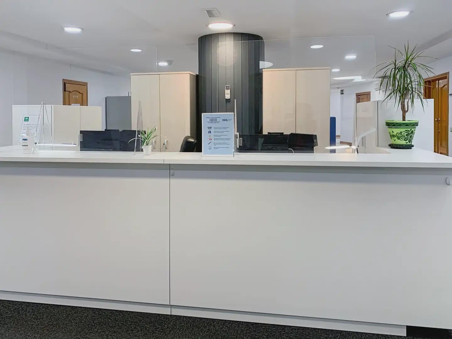 Oficina en Marbella en alquiler con garaje - 399 € (Ref: 9809498)