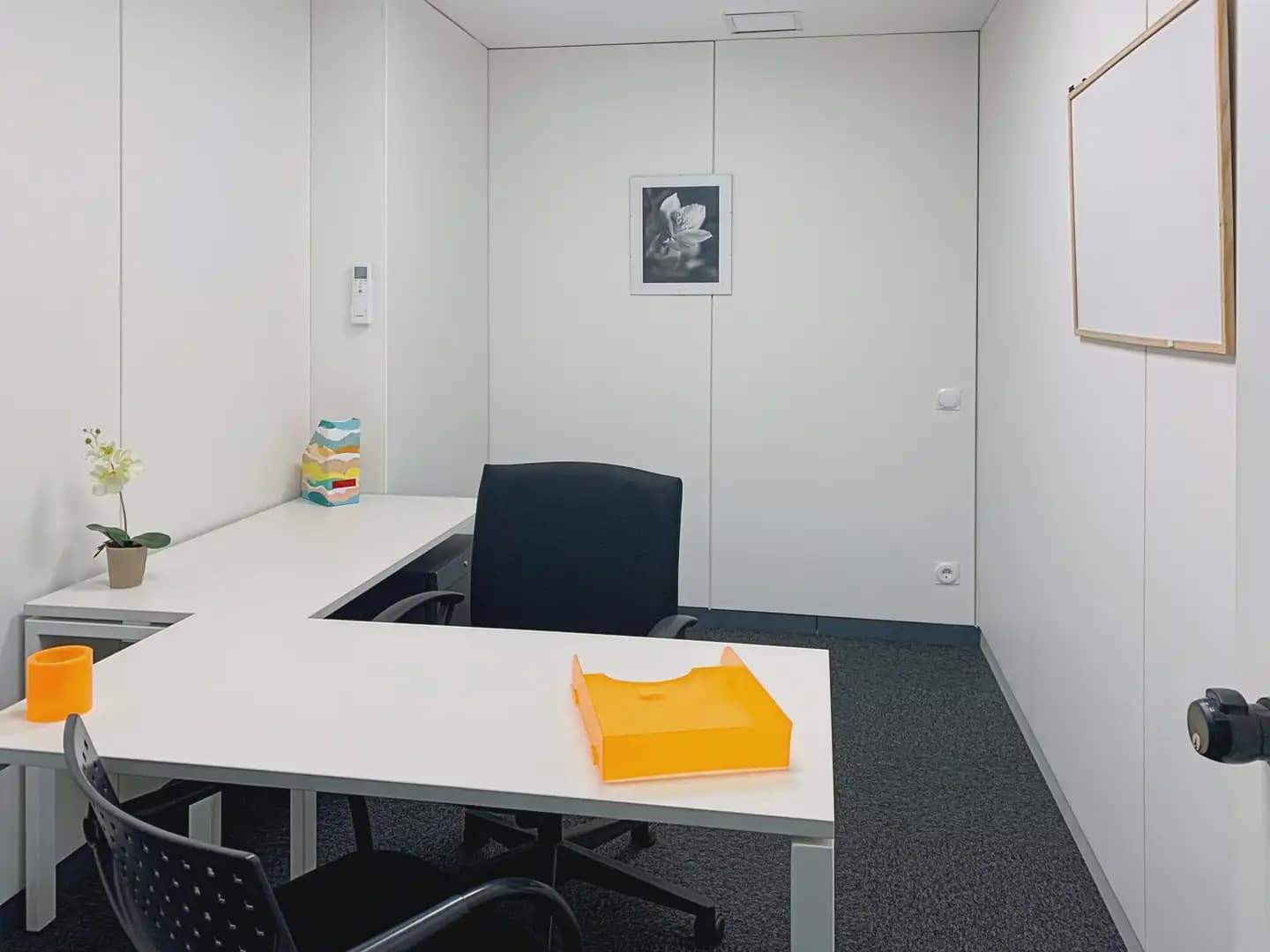 Oficina en Marbella en alquiler con garaje - 1.358 € (Ref: 9809499)